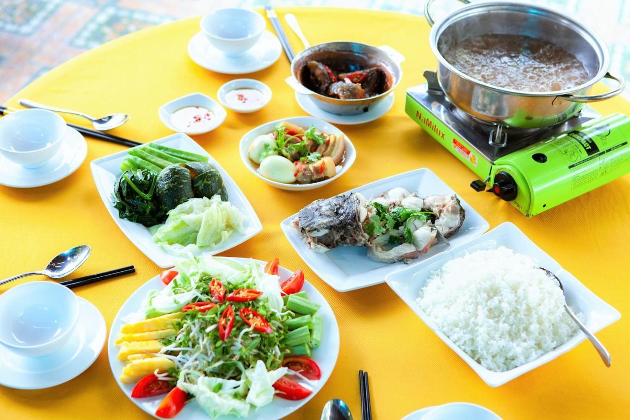 Khu Nghi Duong Huong Sen - Binh My, Cu Chi Hotel Ho Chi Minh City Bagian luar foto