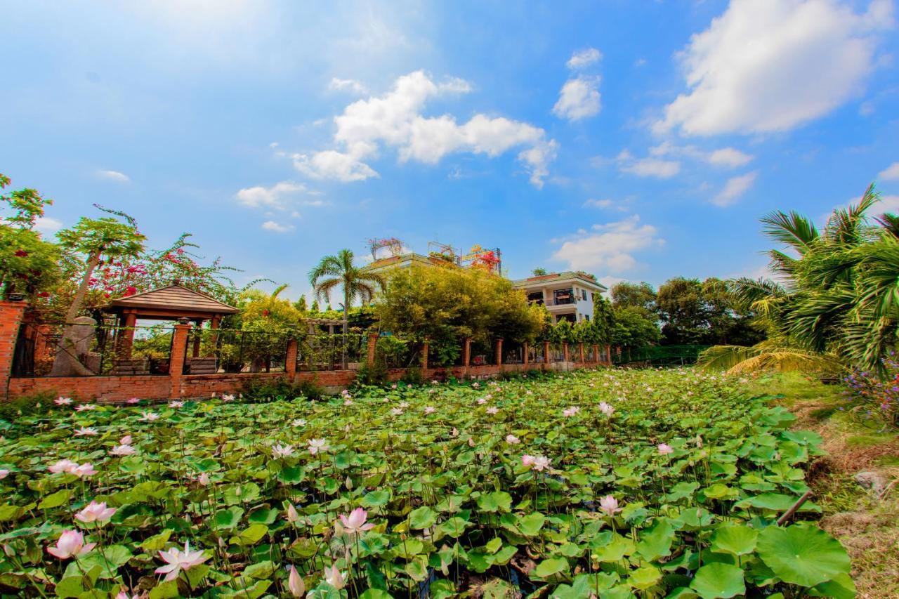 Khu Nghi Duong Huong Sen - Binh My, Cu Chi Hotel Ho Chi Minh City Bagian luar foto